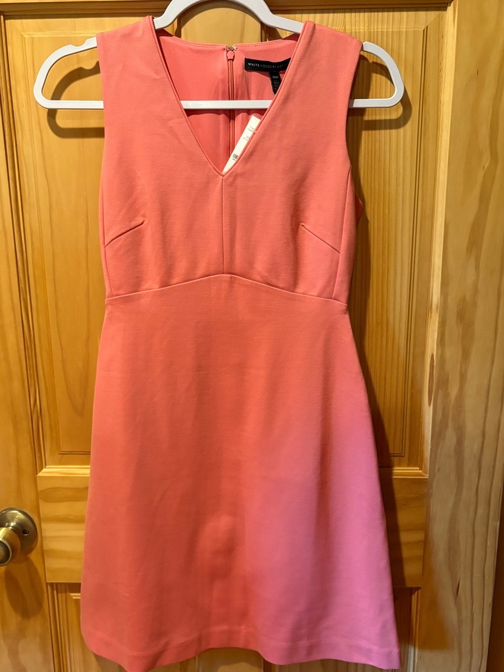 White House Black Market Tea Rose
Peach V Neck Empire Waist Dress size 00P NWT